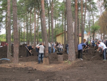 Запорожцев позвали на кладбища фото