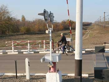 Мелитополь. Дорогу в авиагородок перекрыли на четыре дня фото