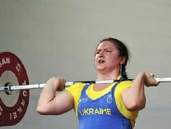 Украинские штангистки собрали медали на чемпионате Европы фото