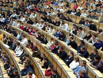 Преподавателей ждут массовые увольнения фото