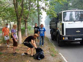 Мелитопольская молодежь уберет Лесопарк фото