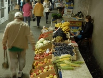 В Запорожье ведется борьба со стихийными рынками фото