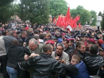 Драка в Тернополе закончилась следствием против депутата фото