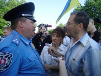 Вместо митинга в Запорожье состоялась… потасовка (фоторепортаж) фото