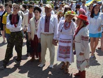 В Запорожье были замечены чихуахуа в вишиванках фото