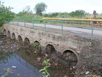 Песчанскую балку расчищать пока не за что фото