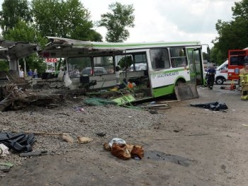 ДТП  Подмосковье: автобус разорвало надвое фото