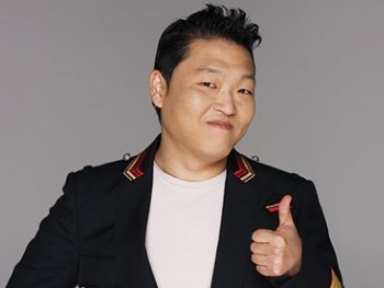 Просмотры клипов южнокорейского рэпера Psy перевалили за 3 млрд фото