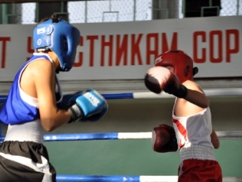 Бердянск. Юные боксеры сражались за кубок фото