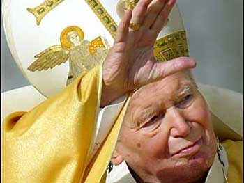 Папу Иоанна Павла II признали святым фото