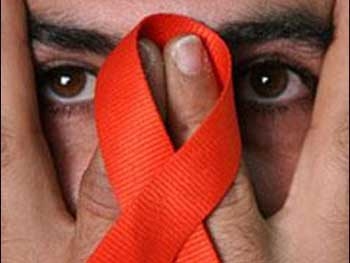 В Украине снизилась смертность от СПИДа, но эпидемия не прекращается фото