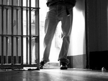 В Калифорнии из-за нехватки мест в тюрьмах выпустят заключенных фото