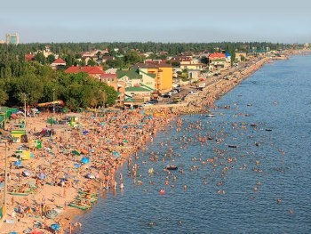 В Бердянске могут запретить торговлю на пляжах фото