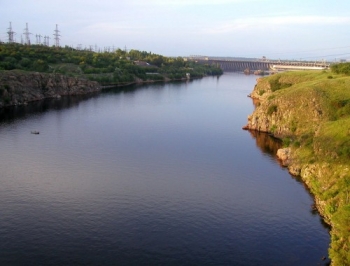 Днепровскую воду в Запорожье пить нельзя фото