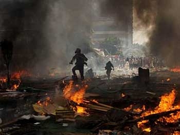 США: Разгон демонстрантов в Египте разбил надежды на мир фото
