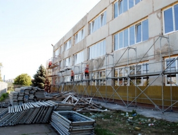 В Запорожье родители выложили за ремонт школы больше 10 млн грн фото