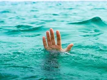 В Бердянске едва не утонула женщина: пострадавшая в больнице фото