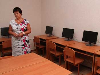 В начальных школах Мелитополя изучать информатику дети будут в новых классах фото