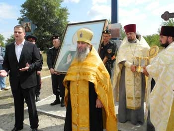 Жители Энергодара попросили милости у св. старицы Матроны Московской фото