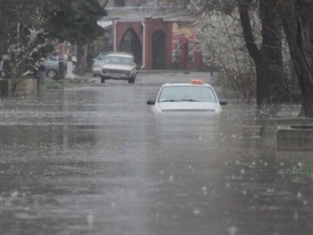 В Николаеве на День Города затопило улицы фото