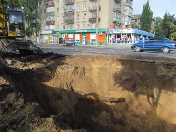 Техника Водоканала вернулась на пр. Б. Хмельницкого фото