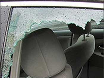 В Киеве пытались взорвать чиновницу в ее автомобиле фото