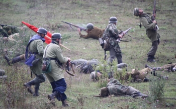 В Запорожье едут реконструкторы боевых действий фото