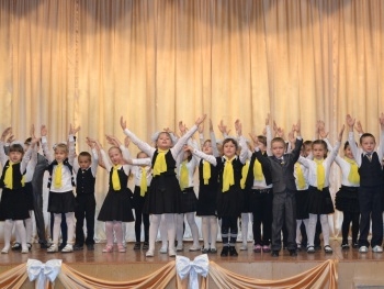 Самых маленьких учеников УВК № 16 посвятили в первоклассники фото