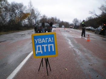 В Запорожской области водитель джипа переехал двоих людей фото