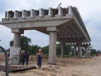 Финансирование запорожских мостов увеличено до 1 млрд. гривен фото