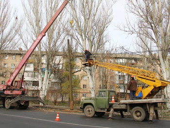 На центральных улицах Мелитополя за три дня сбили два столба фото