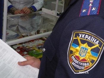 В Запорожье уволили 10 налоговиков фото