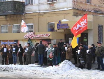 Мелитополь. Молчание в память о погибших на Майдане фото