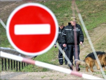 Трое украинцев скрывали нелегалов фото