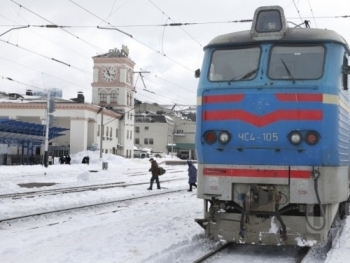 В Сумской области похоронили жертв аварии на переезде фото