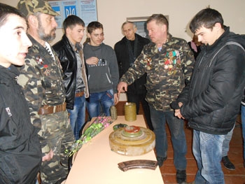 Воины поделились своей афганской памятью с приазовскими студентами фото