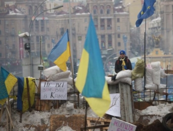 Активисты Евромайдана готовятся перейти к мирному наступлению фото