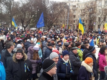 Депутаты взяли на себя власть на Юго-Востоке и в Крыму фото