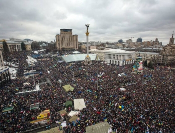 Майдан сокрушил власть Януковича фото