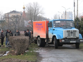 Водоканал завершил перекладку участка коллектора у памятника Б. Хмельницкому фото