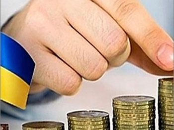 В Украине растет курс доллара и вместе с ним растут цены фото