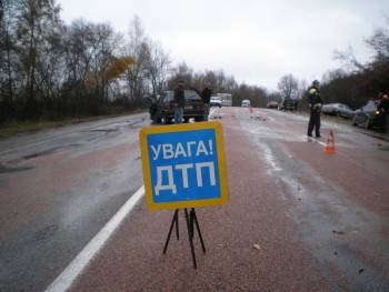 В Тернопольской области легковой автомобиль попал в аварию фото