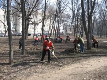 Запорожцы вышли на субботник фото