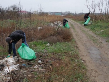 Мелитополь. Молодежь делала Украину чистой фото