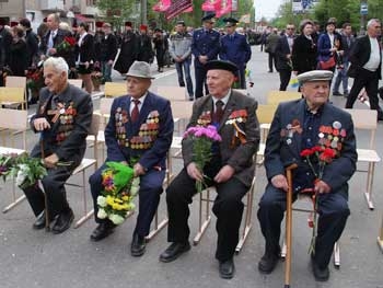 Мелитополь. Митинги на День Победы: два в одном и по отдельности фото