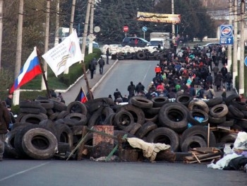 Украинские силовики пострадали в результате обстрела в Славянске фото