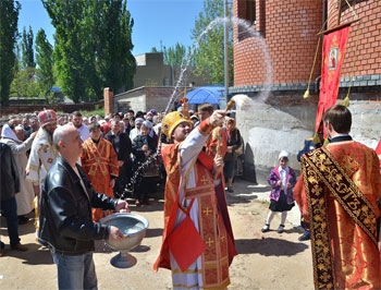 Вместе с мелитопольцами Владыка Лука почтил память святого великомученика Георгия Победоносца фото