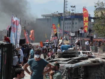 Полиция Турции разогнала протестующих фото