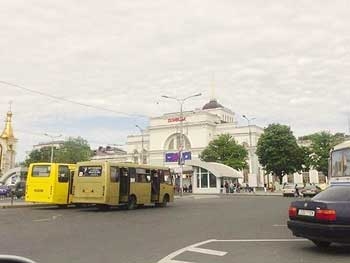 Ночь в Донецке прошла спокойно. В городе отмечают Последний звонок фото