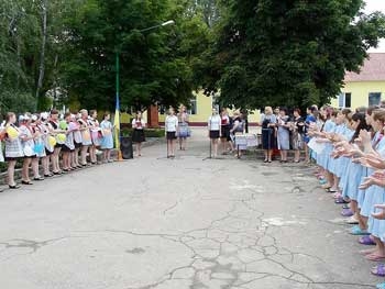 В колонии прозвенел последний звонок фото